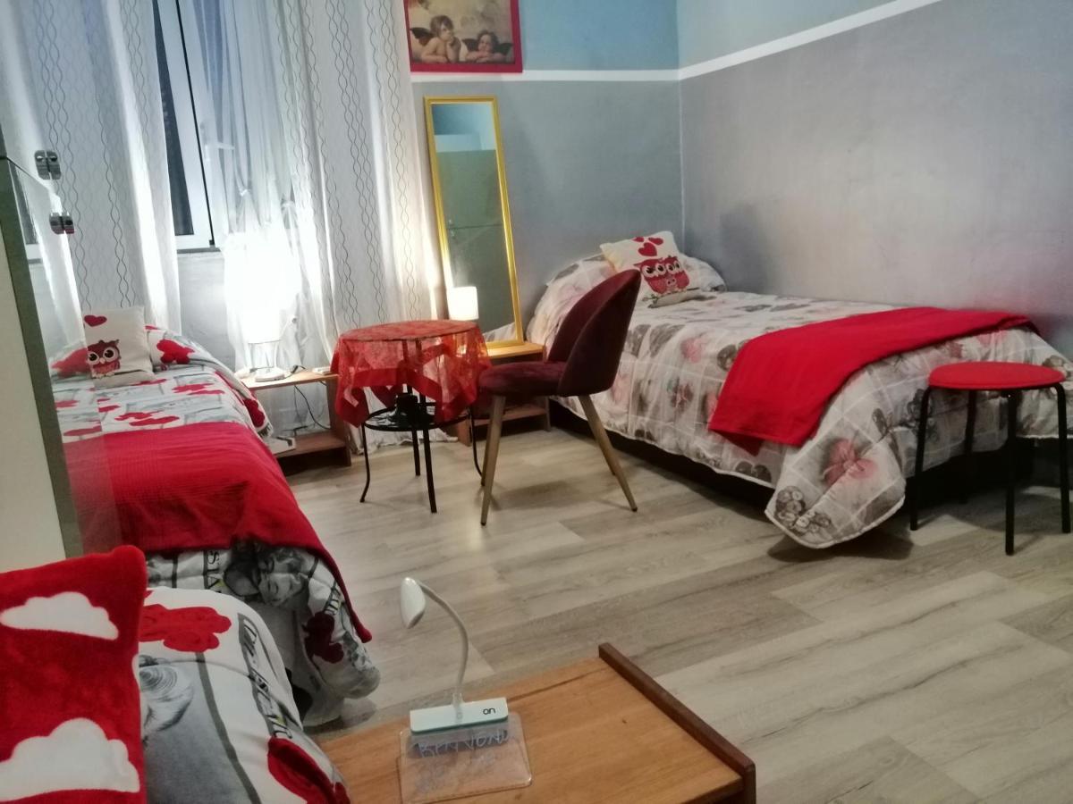 Roman Holidays Hostel Bagian luar foto