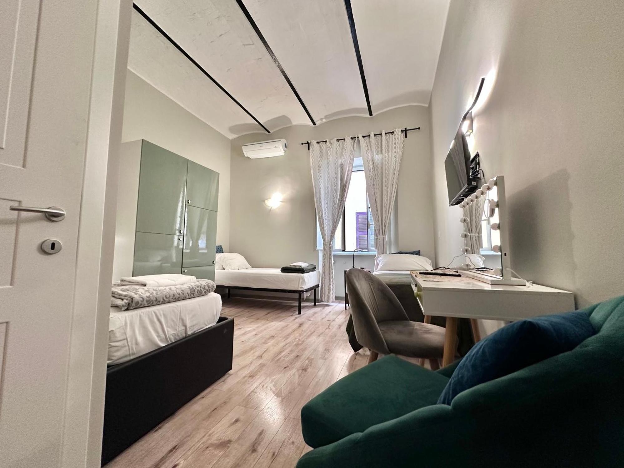 Roman Holidays Bagian luar foto